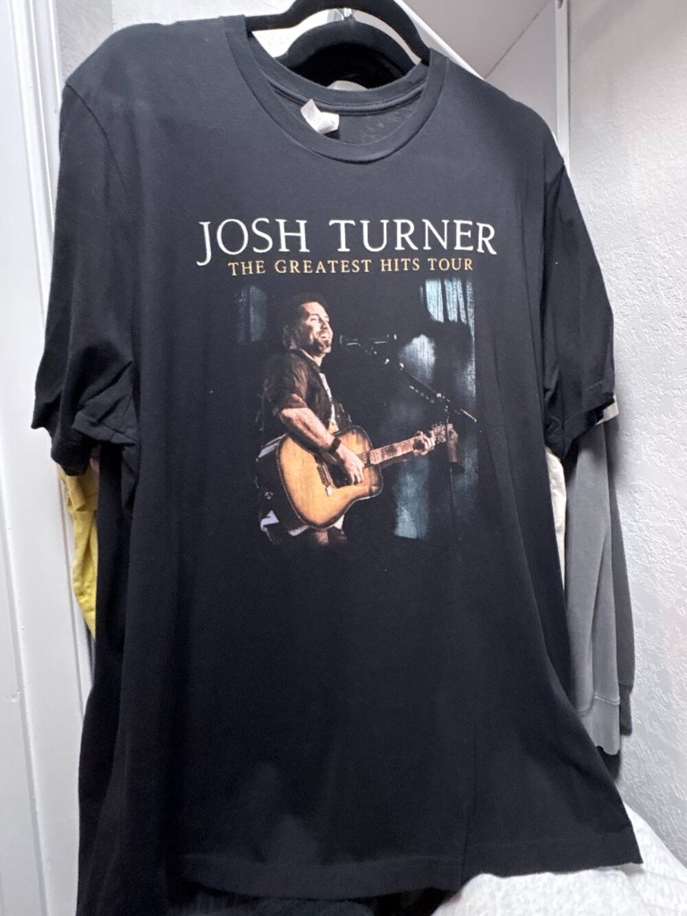 WOMEN'S JOSH TURNER CONCERT TSHIRT